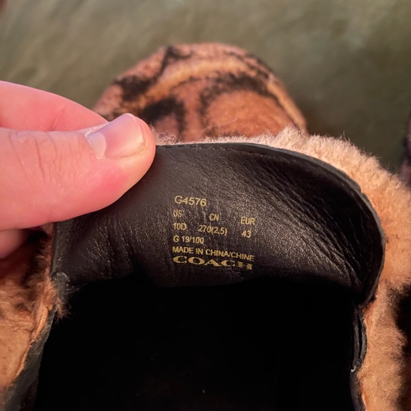 Coach Shearling Slippers - Picture 4 of 4